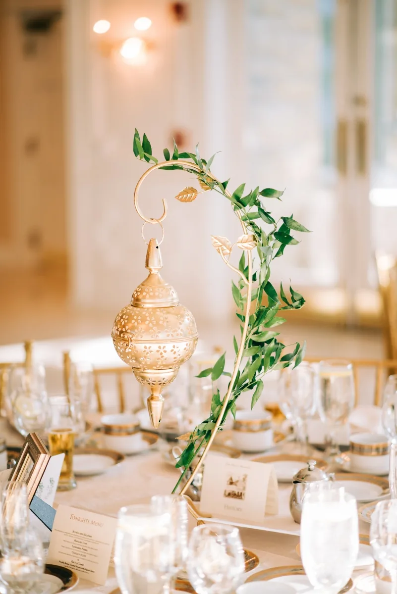 White and ivory reception decor by Poonam Creations, Illinois
